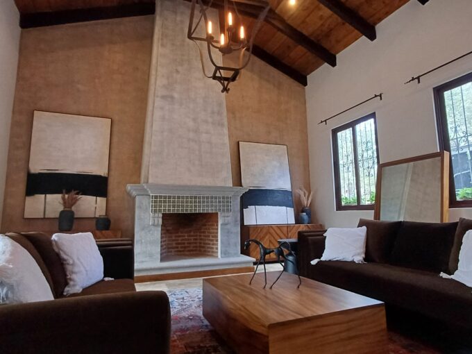 Hermosa Casa para Estrenar en Las Gravileas Antigua Guatemala